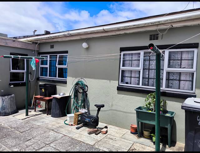 3 BEDROOM FREESTANDING FOR SALE IN LAVENDER HILL